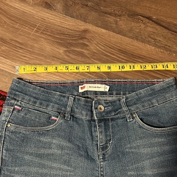 Levi’s Bermuda Shorts with Red, White and Blue accents - Picture 8 of 9